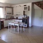 بيت للعطل Sara *